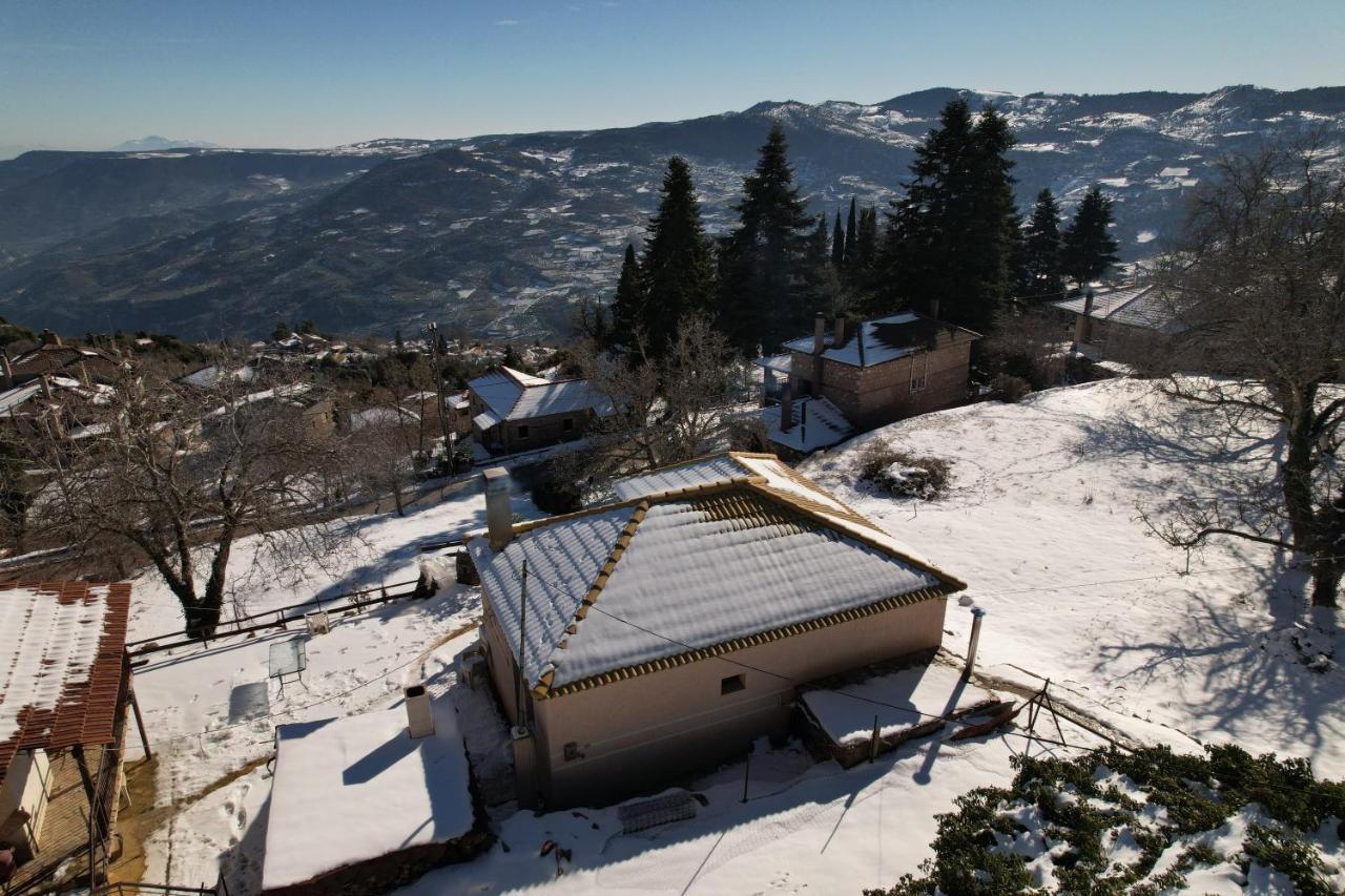 To Konaki Synikia Mesi Trikalon Exterior photo
